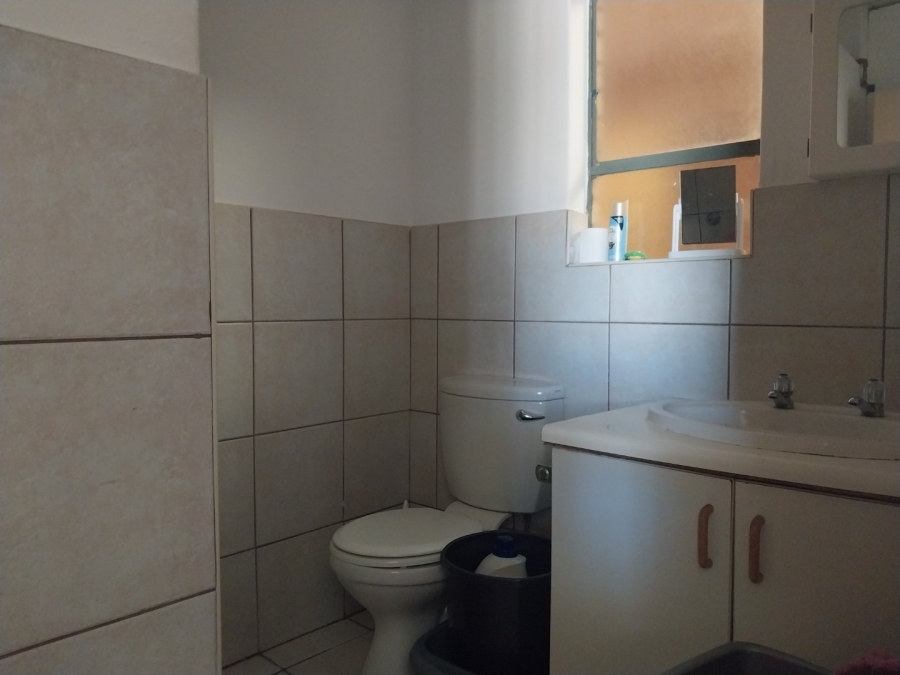  Bedroom Property for Sale in Kannoniers Park North West